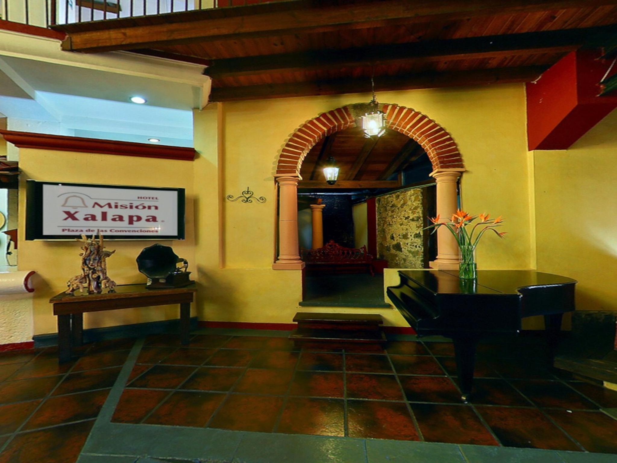 Hotel Mision Ксалапа Екстериор снимка