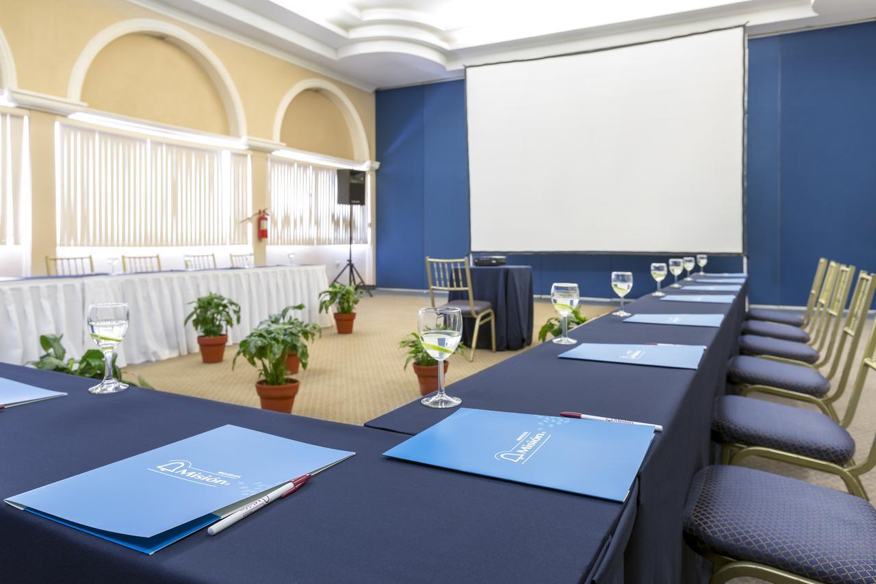 Hotel Mision Ксалапа Екстериор снимка