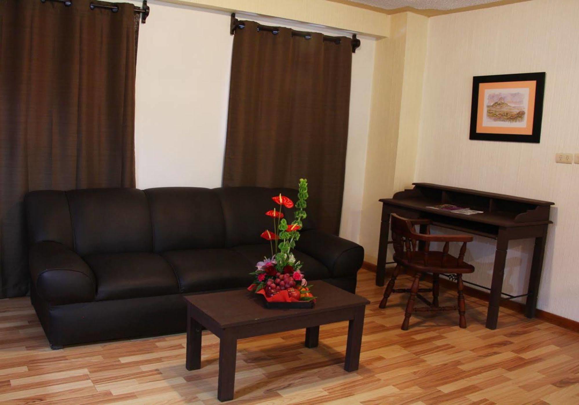 Hotel Mision Ксалапа Екстериор снимка